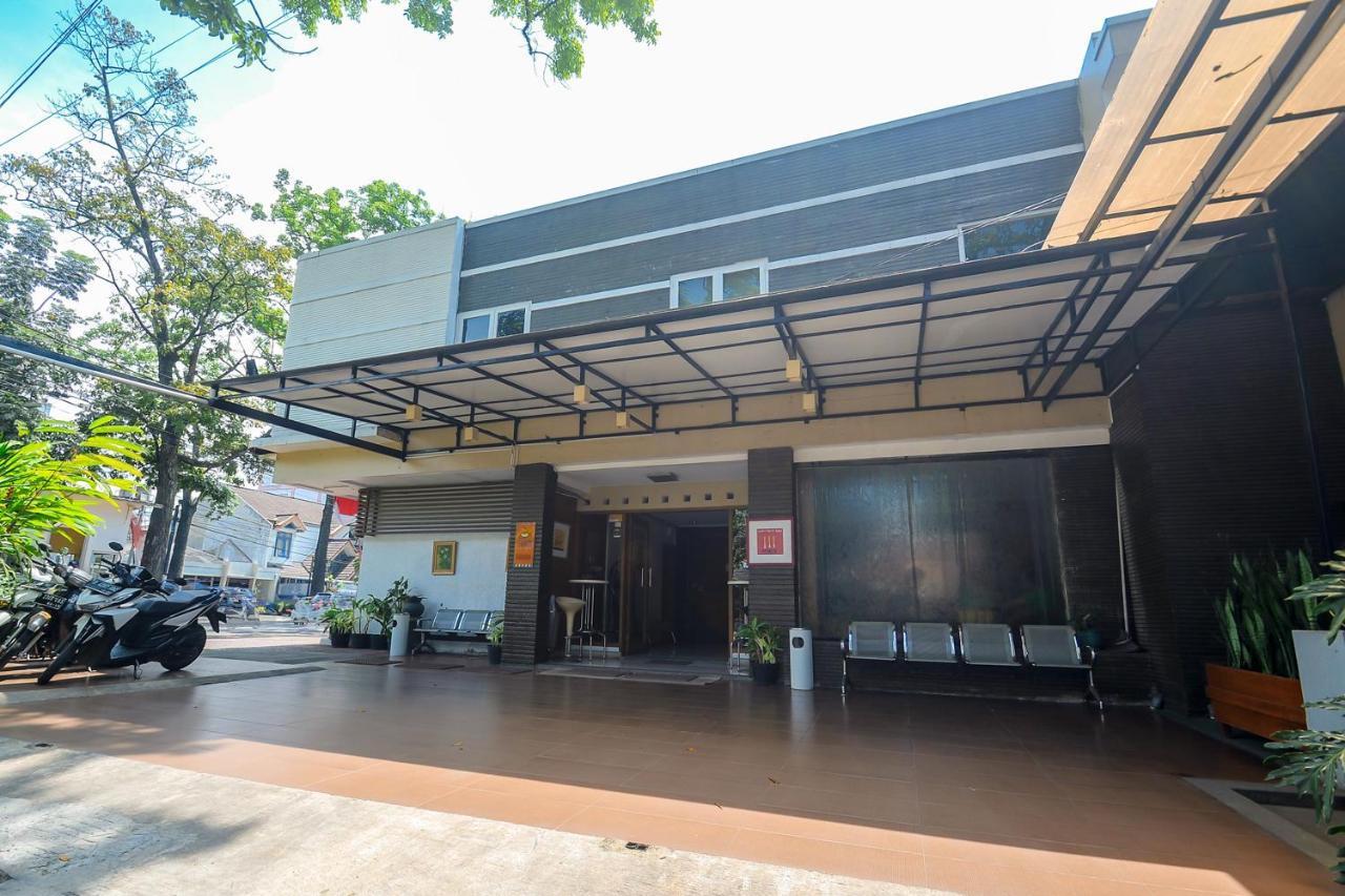 Sky Hotel Buah Batu 1 Bandung Exterior foto